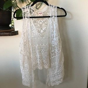 White lace vest.